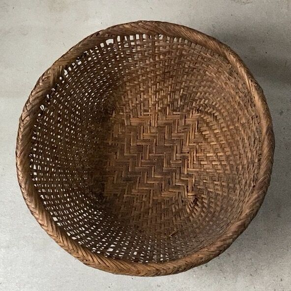 古道具　籠網 アンティーク大籠 48cm 竹材 山路編みと網代編みで構成された大きな古