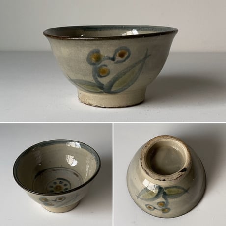 琉球 やちむん 4.5寸マカイ 古作  登窯 花草模様 昭和期 ヴィンテージ フォークアート 完品