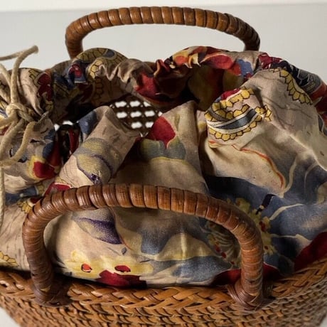 古い籐巻きの煎茶籠 小さめサイズ 24cm  更紗あり  ヴィンテージカゴバッグ 完品