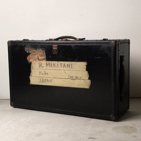 OSHKOSH TRUNKS inc (オシュコシュ社製 )  大型ヴィンテージトランク  ブラック 真鍮金具  made in New England  アメリカ製