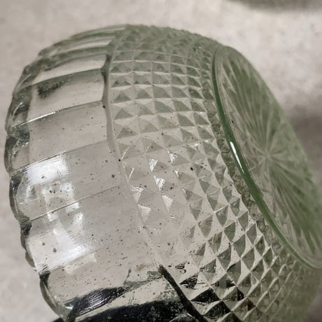 アンティークプレスガラス デザート深皿2客セット 花紋様 輪花縁 古いガラス器 小鉢 昭和初期 アイスクリーム かき氷 デザート皿