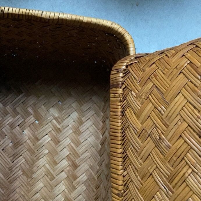 古い竹編みの行李 46cm 小ぶりの竹行李 柳行李 スズ竹 網代編み 
