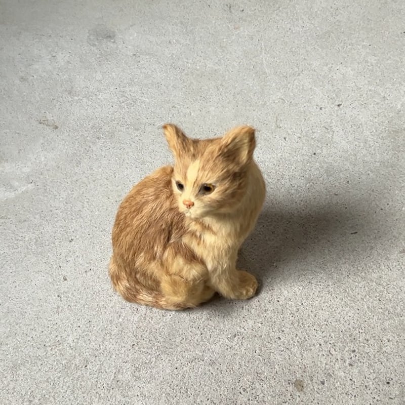 ヴィンテージ　猫イエローの花柄ドール 1970年代大丸販売品 猫の置物 リアルファー 茶虎 ヴィンテージドール