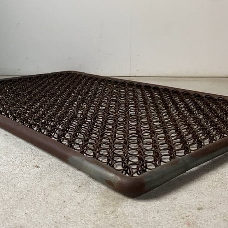 古いスチールのワイヤーマット  70s80s鉄製泥落とし 玄関マット 店舗足踏マット ヴィンテージエントランスマット