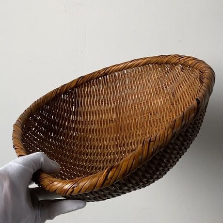 古い片口ざる籠  口が切れていない雫型のカゴ 米研ぎ笊 ヴィンテージクラフト