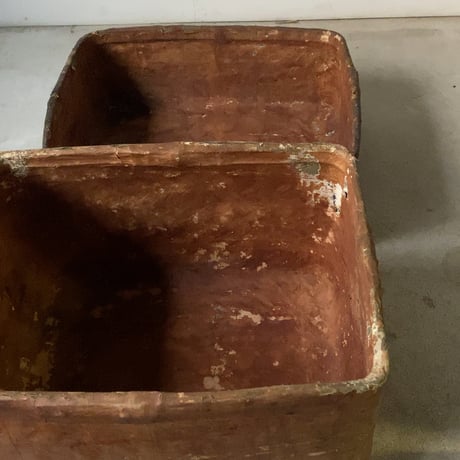 一閑張り 丸みを帯びた四角い蓋付きの箱  古い紙貼りの箱 竹編み 柿渋 道具箱 昭和期 戦前 古道具