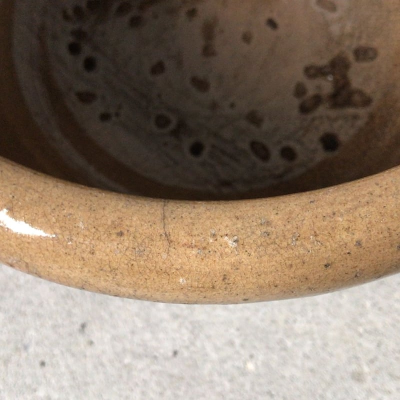 古いこね鉢 小さめメダカ鉢 睡蓮鉢 幅約27cm アンティークポット 黄