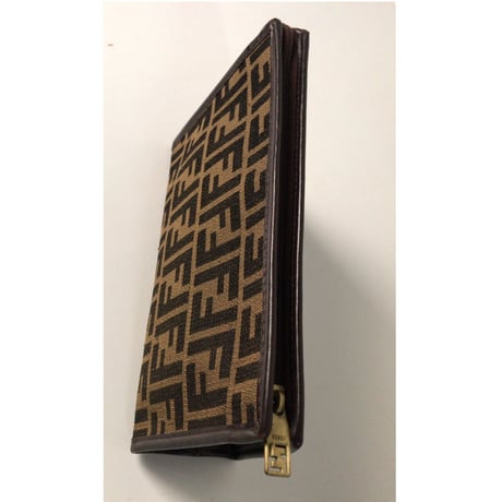 FENDI フェンディ　ズッカ柄三角ポーチ　ヴィンテージ　リチャード購入品　箱包み有り。中古品