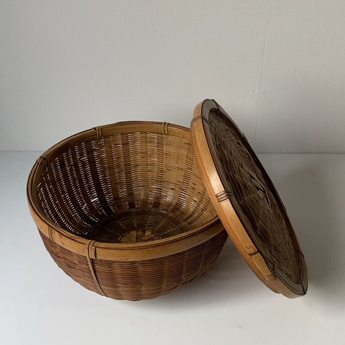 竹製おひつ 飯かご 竹籠 蓋付き 内径約31cm 昭和 古い竹編みの飯籠 蓋付き竹籠 幅約31cm わずかな目飛びはあるものの