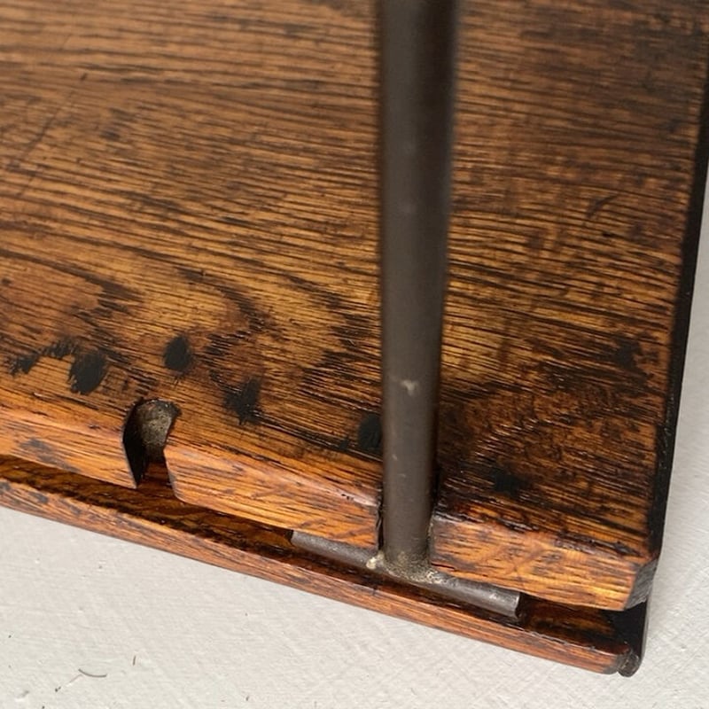 古い本立て 100年級の楢無垢材と3本スチールのブックスタンド 大正