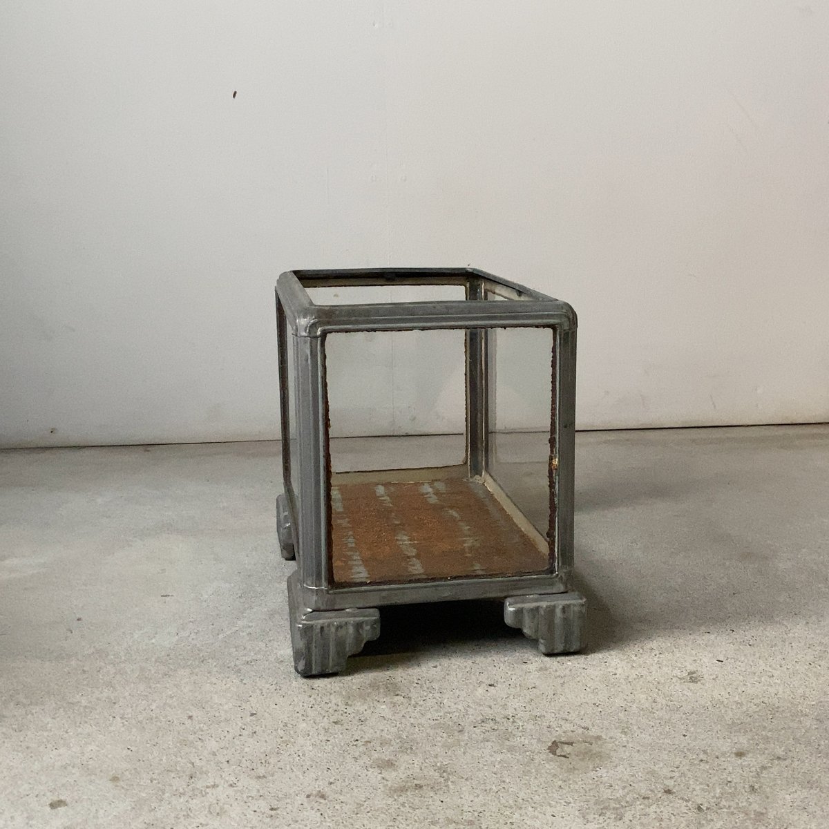 アンティーク ゆらゆらガラス 楕円 足付き 水槽 ビンテージ アンティーク ゆらゆらガラス 楕円 足付き 水槽 ビンテージ