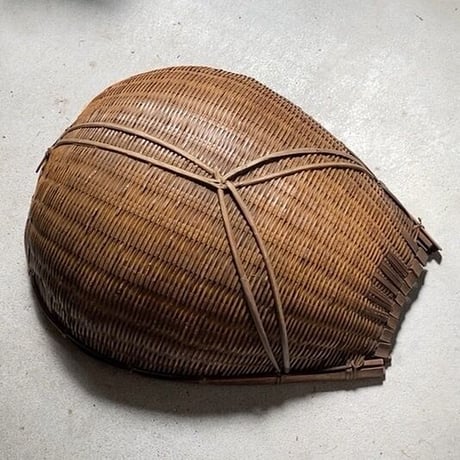 大きい古片口ざる 横幅約49cm 装飾 素材 作り エイジング…良好の古笊です。竹工芸 竹細工 古民藝 古民具