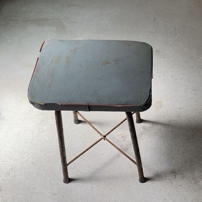 古い鉄足のスツール ジャパンヴィンテージ スクエアスツール