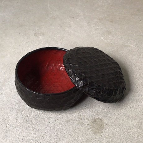 古い竹編 一閑張り 丸箱 蓋有り　菓子箱 道具箱 民具 古民藝　古道具 ヴィンテージクラフト 完品