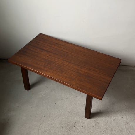 ラワン無垢材 古く小さいローテーブル ミニテーブル コーヒーテーブル 座卓 文机 木工家具 クラフトファニチャー 頑丈 美品