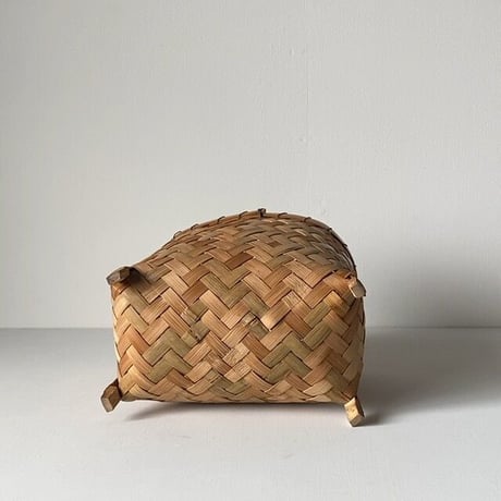竹編みのヘラ立て お玉立て 幅約23cm ツールスタンド 足付き 天然素材 グッドコンディション