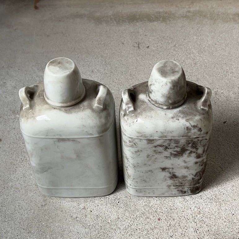 陶器製水筒 元箱付き 山印 国策製品 代用陶器 戦時代用品 /SN159 戦前 戦中 白磁の水筒 耳有り 東京レッテル 渡辺謹製 ねじ込み蓋 金属