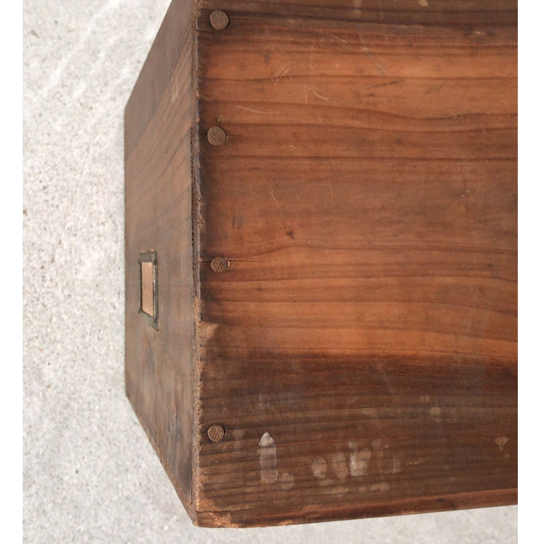 杉材 倹飩式蓋付き展示台　収納 木箱 古家具 古道具 アンティーク ヴィンテージ 杉材 倹飩式蓋付き展示台 収納 木箱 古家具 古道具 アンティーク