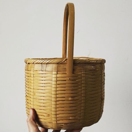 筒型持ち手付竹籠  22cm ワンハンドル竹編みかご  手提げカゴ 白木 竹細工 工芸品  手仕事 クラフト  木べら立て 屑籠  ほぼ完品