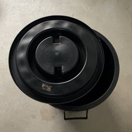 FOB COOP フォブコープ 取り扱い品 Plastime社製 蓋付大きいポリバケツ 50L made in italy イタリア製ダストボックス 黒 ノワール 中古美品　※グラス2客プレゼント付