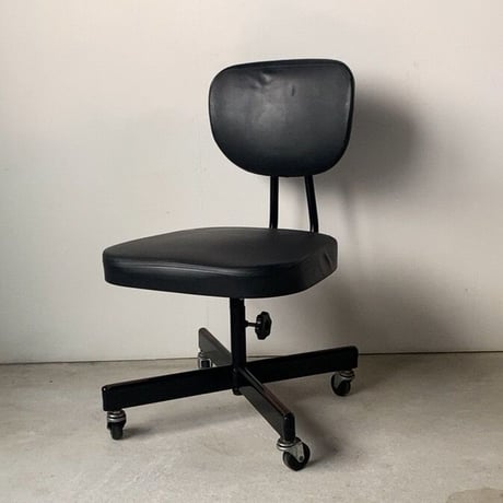 アイコ株式会社製 古いスチールワークチェア ヴィンテージ黒い事務椅子  美エイジング 古い事務椅子 程良い古さ シンプルデザイン made in japan