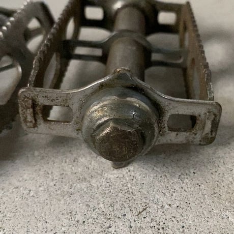 ヴィンテージ ペダル 自転車用オールドパーツ レトロパーツ スチールペダル 鉄製ペダル メーカー不明 60s