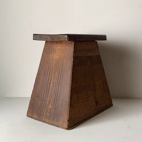 昭和期 木製無垢 古い踏台 ヴィンテージステップ  杉無垢材 丸穴屑入れデザイン  グッドバランス