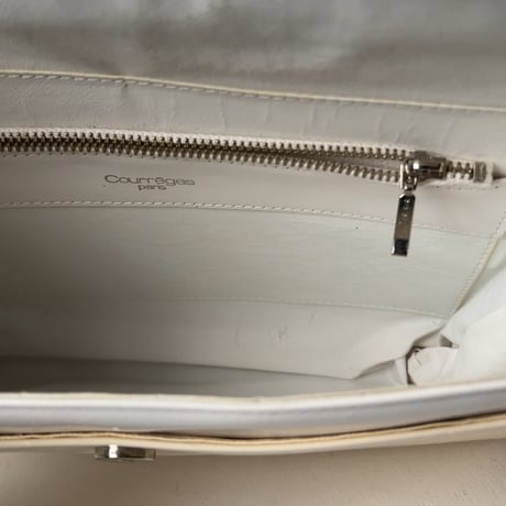 Courreges クレージュ  80sオールドクレージュ フラップ型クラッチバッグ クロコ型押し合皮 銀ロゴ 中古良品