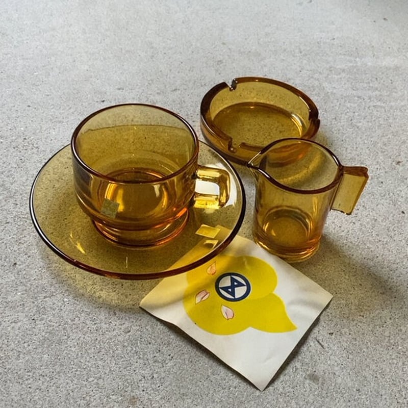 昭和レトロ ガラス食器セット アンバー色 （コップ・皿・灰皿・ミルク