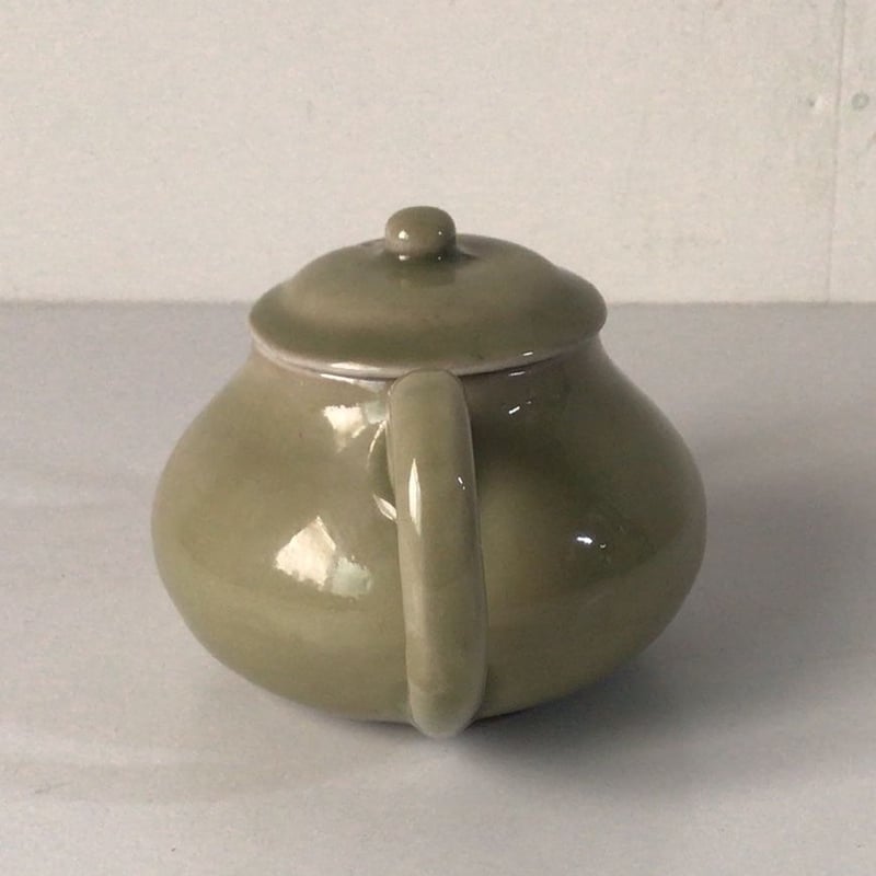 アンティーク ティーポット ポッテリと丸くグリーングレーの色目 アンティーク ティーポット ポッテリと丸くグリーングレーの色目