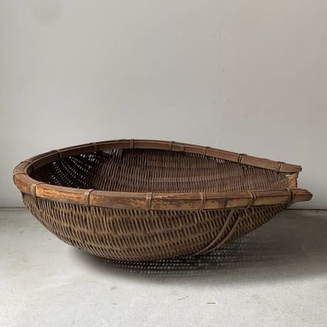 大きい古片口ざる 横幅約49cm 装飾 素材 作り エイジング…良好の古笊です。竹工芸 竹細工 古民藝 古民具