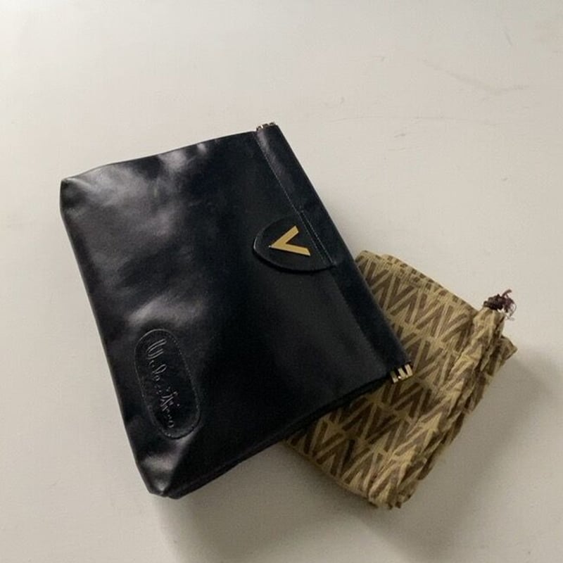 VALENTINO オールドヴァレンチノ レザークラッチバッグ ブラック VALENTINO オールドヴァレンチノ レザークラッチバッグ ブラック