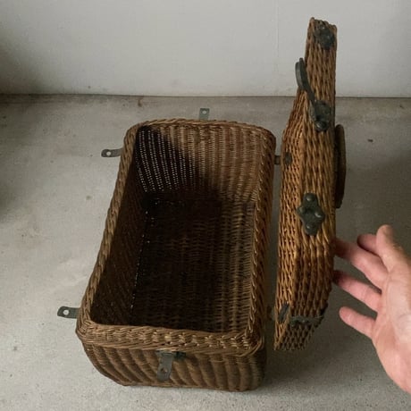 古い日本製バスケット ラタン製 5ロック金具 籐巻き持ち手 ジャパンヴィンテージ 茶籠 カゴバッグ 編みかご