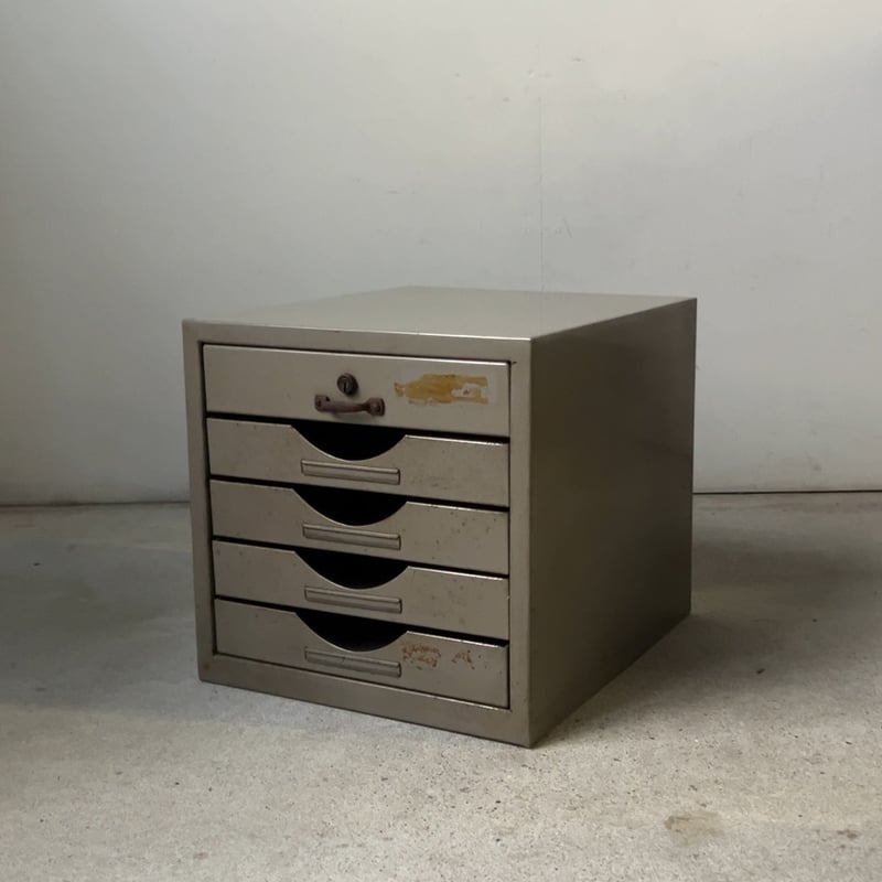 Plus No50 ヴィンテージ スチール小引き出し 5杯 1杯鍵あり 古い事務