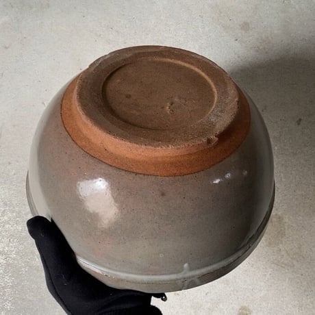 古いこね鉢(ストーンウェアB) 幅約26cm シンプル大鉢 巨大ボウル 荒い目跡 小ぶり メダカ鉢 水栽培 ビオトープ