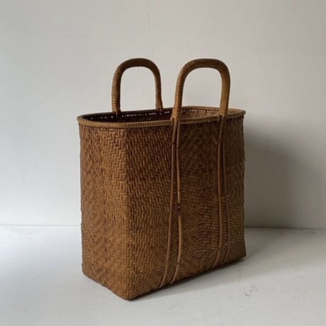 民藝カゴバッグ  古い竹編みのトート型ヴィンテージ買い物籠  古い編みかご 完品