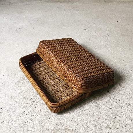 古い籐編みの平箱   茶道具 ペンケース 道具箱 古道具 古民藝 工芸品 ヴィンテージクラフト