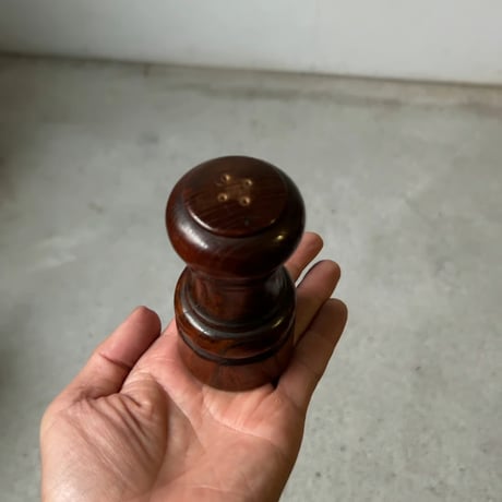 KUSAKABE  クサカベ  木製 ソルトボトル   木製無垢 グッドエイジング ヴィンテージキッチンツール 純喫茶備品 良品