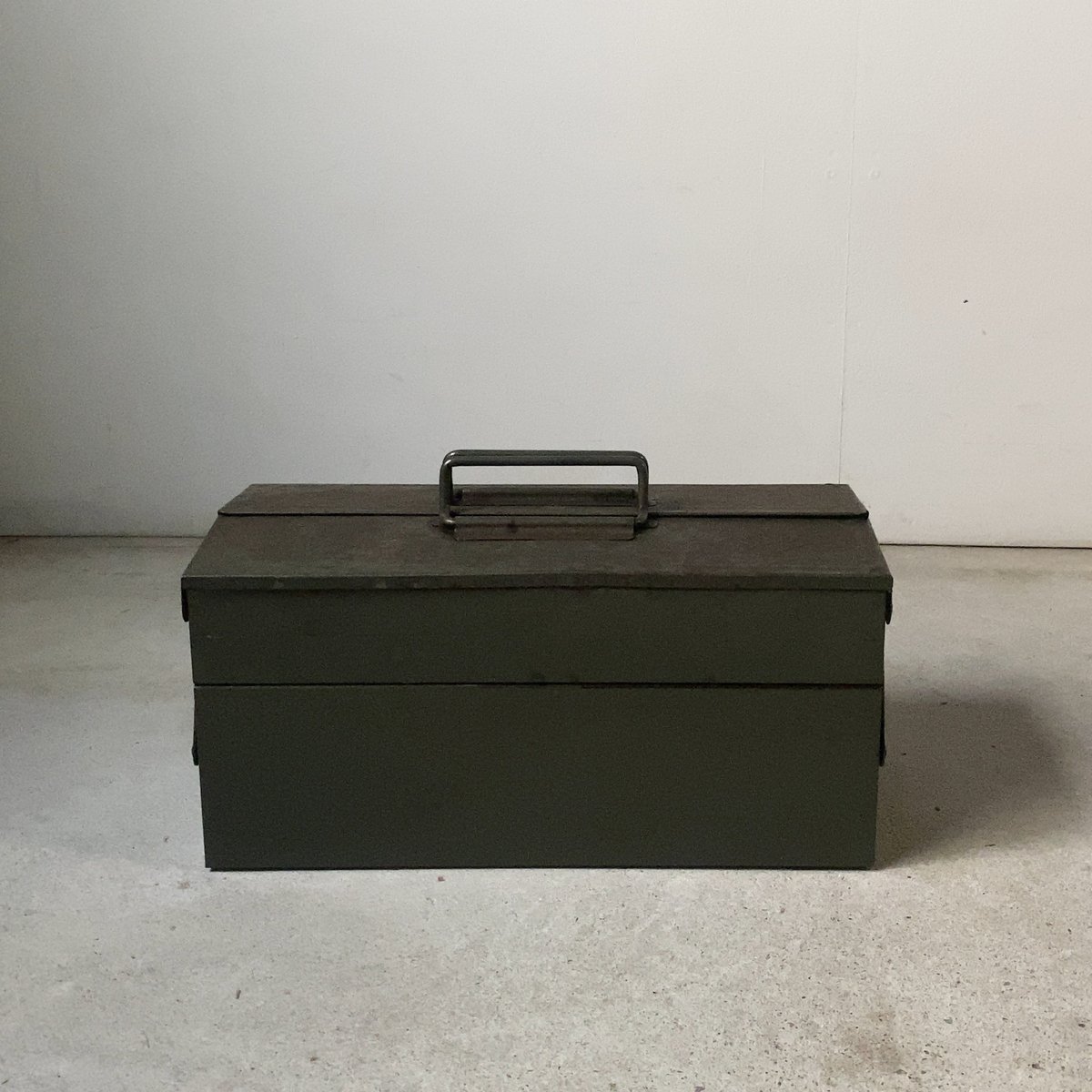 ビンテージ　ミリタリーツールボックス fit=scale-down,w=1200