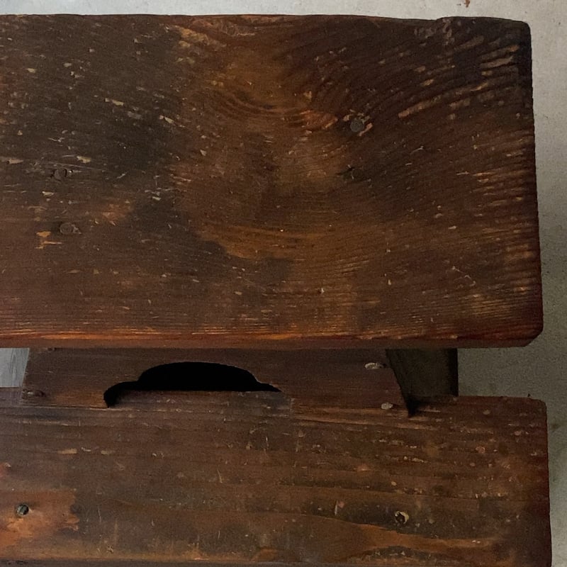 古い踏み台 戦前 昭和初期 杉無垢材 銅飾りリベット 達磨型穴 屑入れ