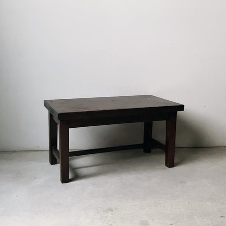 1953年 昭和28年 戦後すぐの古く小さい座卓  ローテーブル 文机 花台 飾り台 黒ヤケ 無垢材 一枚天板 グッドエイジング