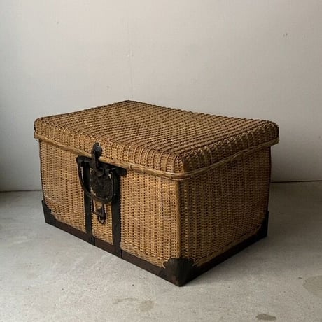 竹編の古い衣装ケース　江戸〜明治期  蓋・トレー・本体…全て編まれた古籠  完品