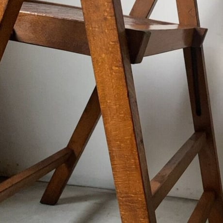 A  ヴィンテージ 木製 折り畳み椅子  フォールディングチェア 昭和期 古い木の椅子 省スペース 保管 機能椅子 ヤケ感ヤレ感良好グッドエイジング