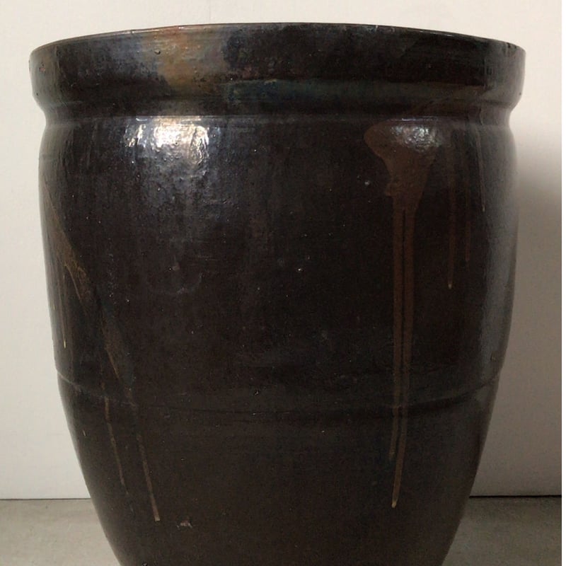 古い水瓶 民藝壺 ・甕 (高さ約42cm幅約35cm) メダカ鉢 睡蓮 ハス 水栽培