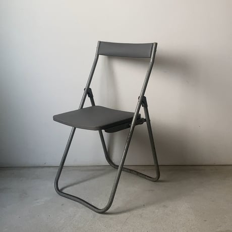 古い折り畳み椅子  1950-1960年代 ヴィンテージ フォールディングチェア ライトグレー 工業製品 インダストリアル 良品