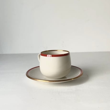 名古屋陶芸 カップ＆ソーサー　ボルドーと金彩のシンプルデザイン ハンドペイント  ヴィンテージコーヒーカップ 美品  1客の価格(ストック3客有)