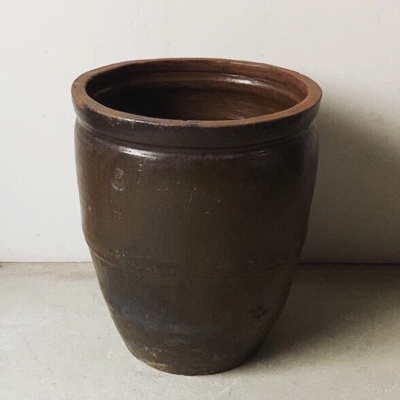 古い水瓶 民藝壺 古甕 (高さ約42cm幅約35cm) メダカ鉢 睡蓮鉢