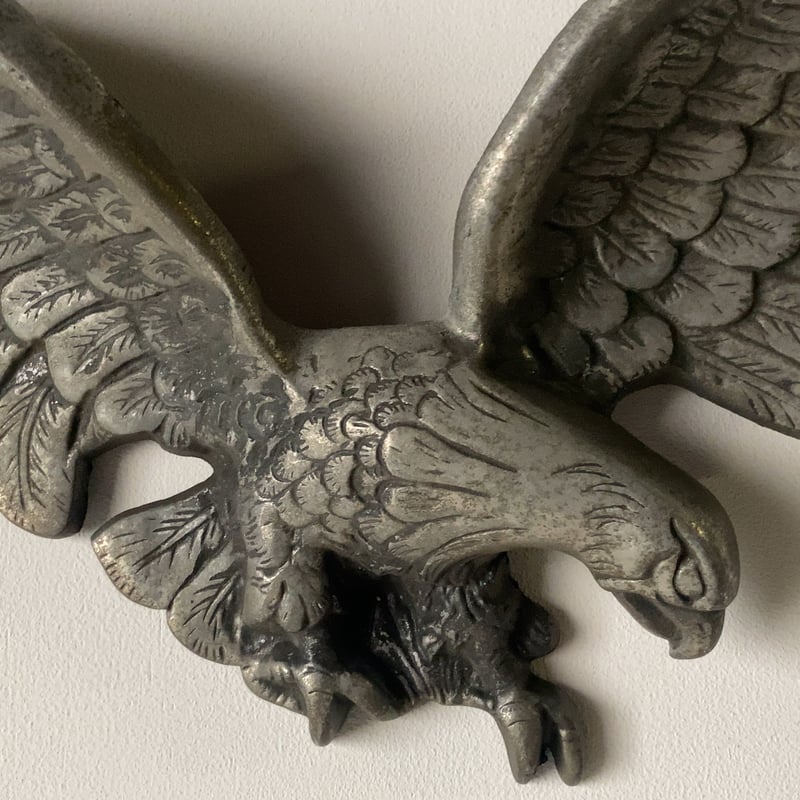 古いアルミの鳥 壁飾り 壁掛け ウォールバード 鷹 鷲 猛禽類