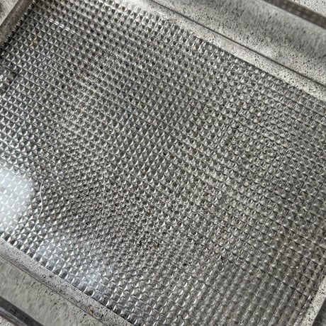 アンティーク プレスガラス スクエアトレー 幅約20cm 角皿 古硝子パッド  クリアカラー  大正期 レトロ食器 ヴィンテージ食器 気泡ガラス フルーツ皿 デザート皿 美品範疇