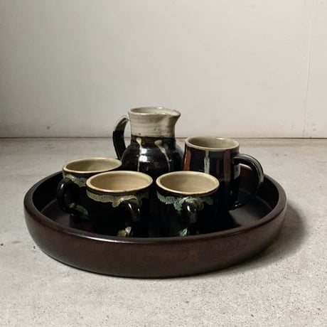 古い木製くり抜き盆 黒々とし鈍い艶感 木製トレー 34.5cm お盆 木工品 肉厚 素地 工芸品 民藝 ヴィンテージトレー 完品